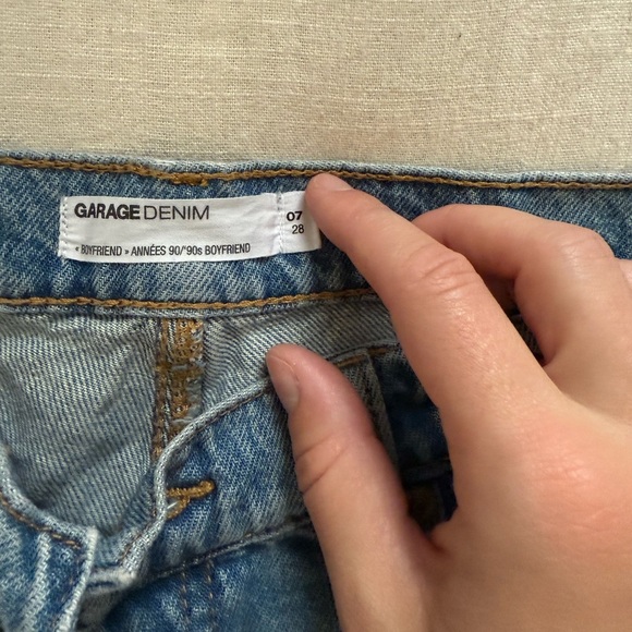 Garage Distressed Boyfriend Jean - Picture 4 of 4